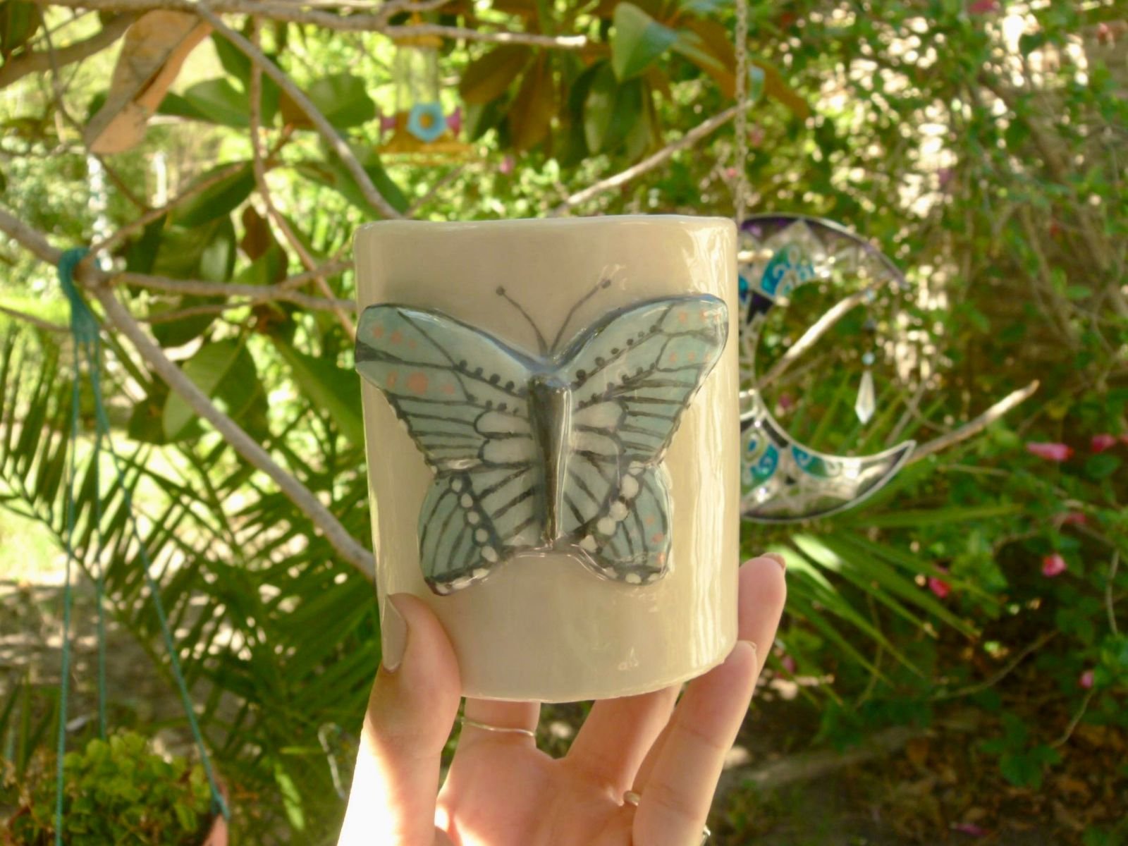 Taza Mariposa En Relieve
